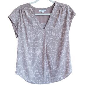 Mindy Fox Tan Leaf Print Blouse V Neck Cap Sleeve Top Medium